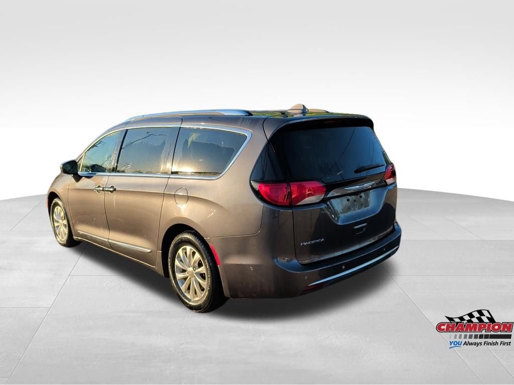 Used 2018 Chrysler Pacifica Touring-L Plus w/ Advanced Safetytec Group FWD video 3