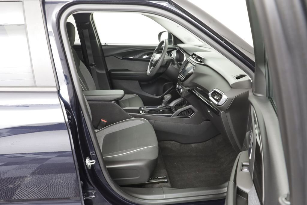Used 2021 Chevrolet TrailBlazer LT w/ Convenience Package image 19