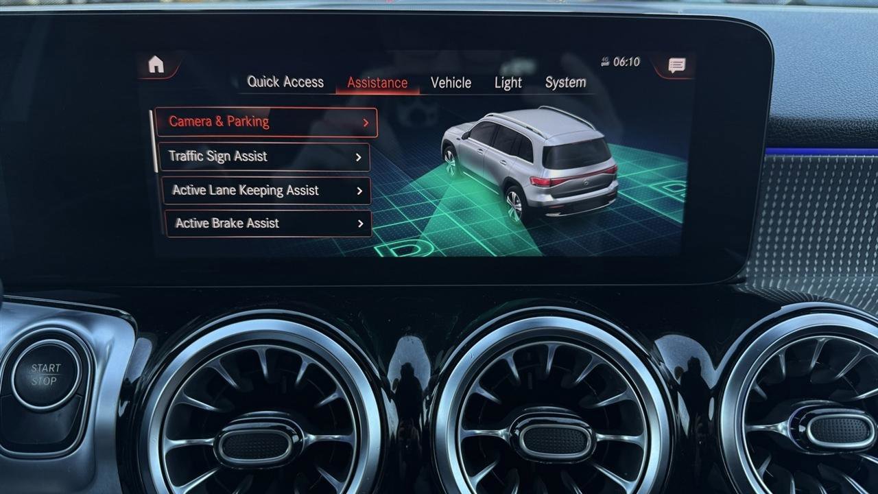 Used 2022 Mercedes-Benz EQB 300 4MATIC image 46