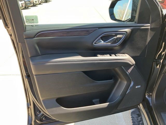 Used 2023 Chevrolet Suburban Z71 AWD/4WD image 10