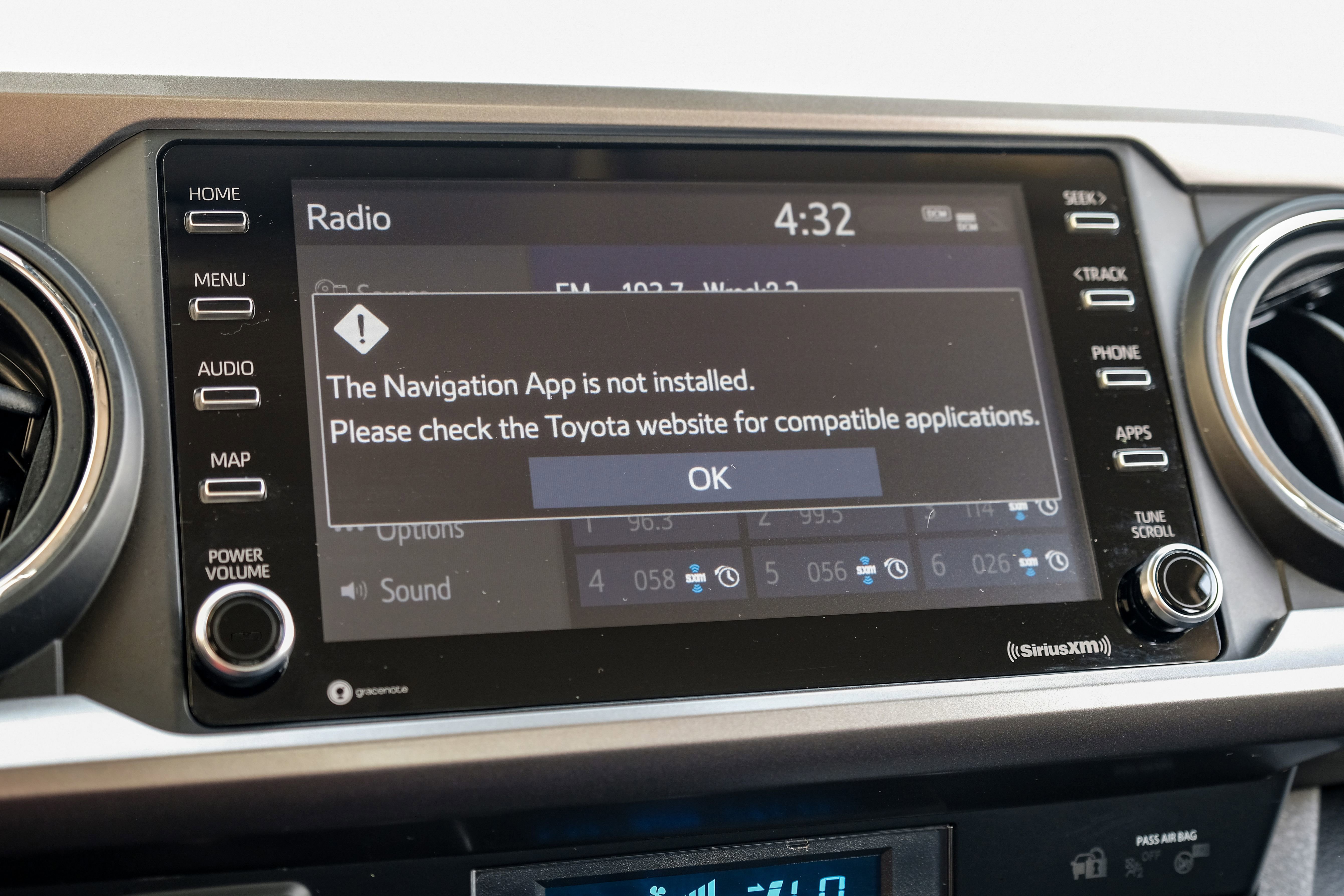 Used 2021 Toyota Tacoma SR5 RWD image 27