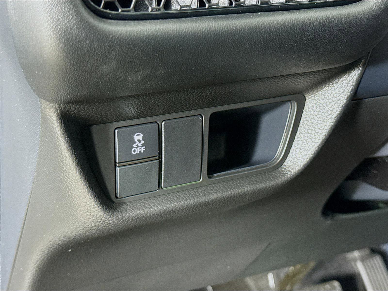 Used 2023 Honda HR-V EX-L image 11