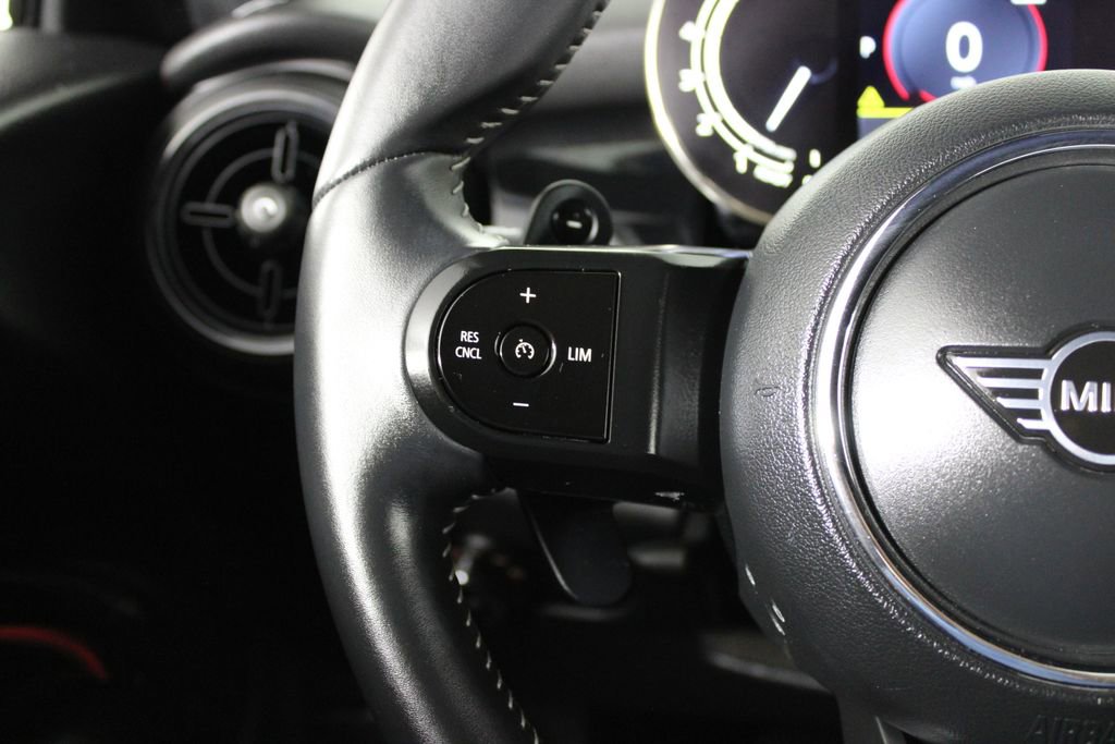 Used 2023 MINI Cooper S image 17