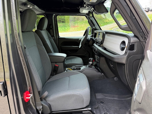 Used 2024 Jeep Wrangler Unlimited Sport image 21