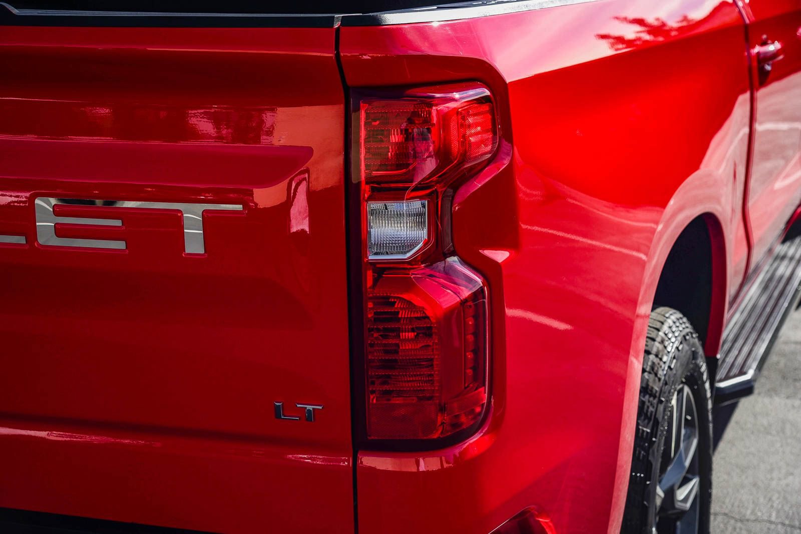 Used 2025 Chevrolet Silverado 1500 LT w/ Safety Package image 8