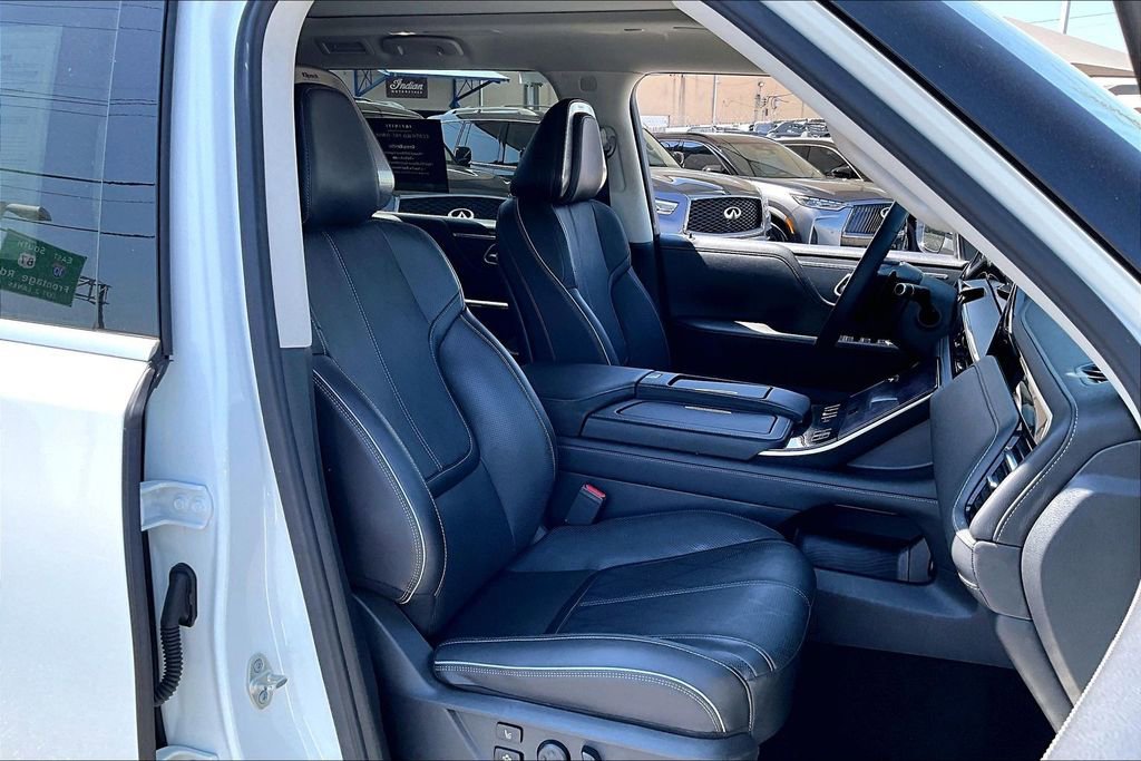 Certified 2025 INFINITI QX80 Sensory AWD/4WD image 12