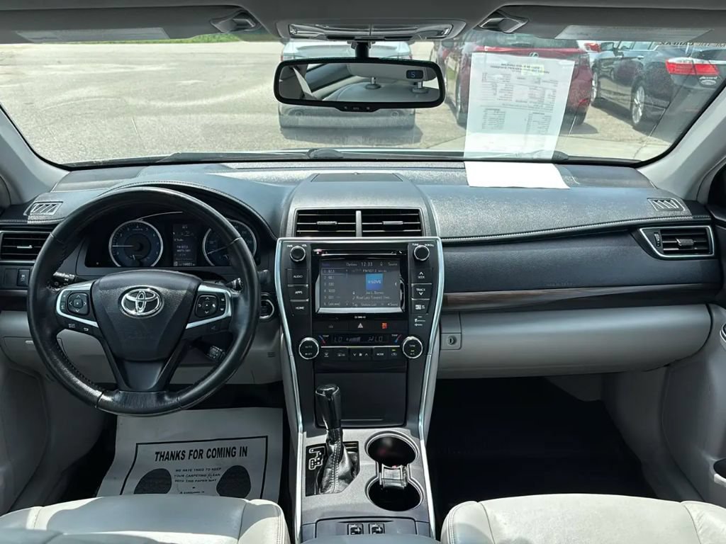 Used 2016 Toyota Camry XLE FWD image 12