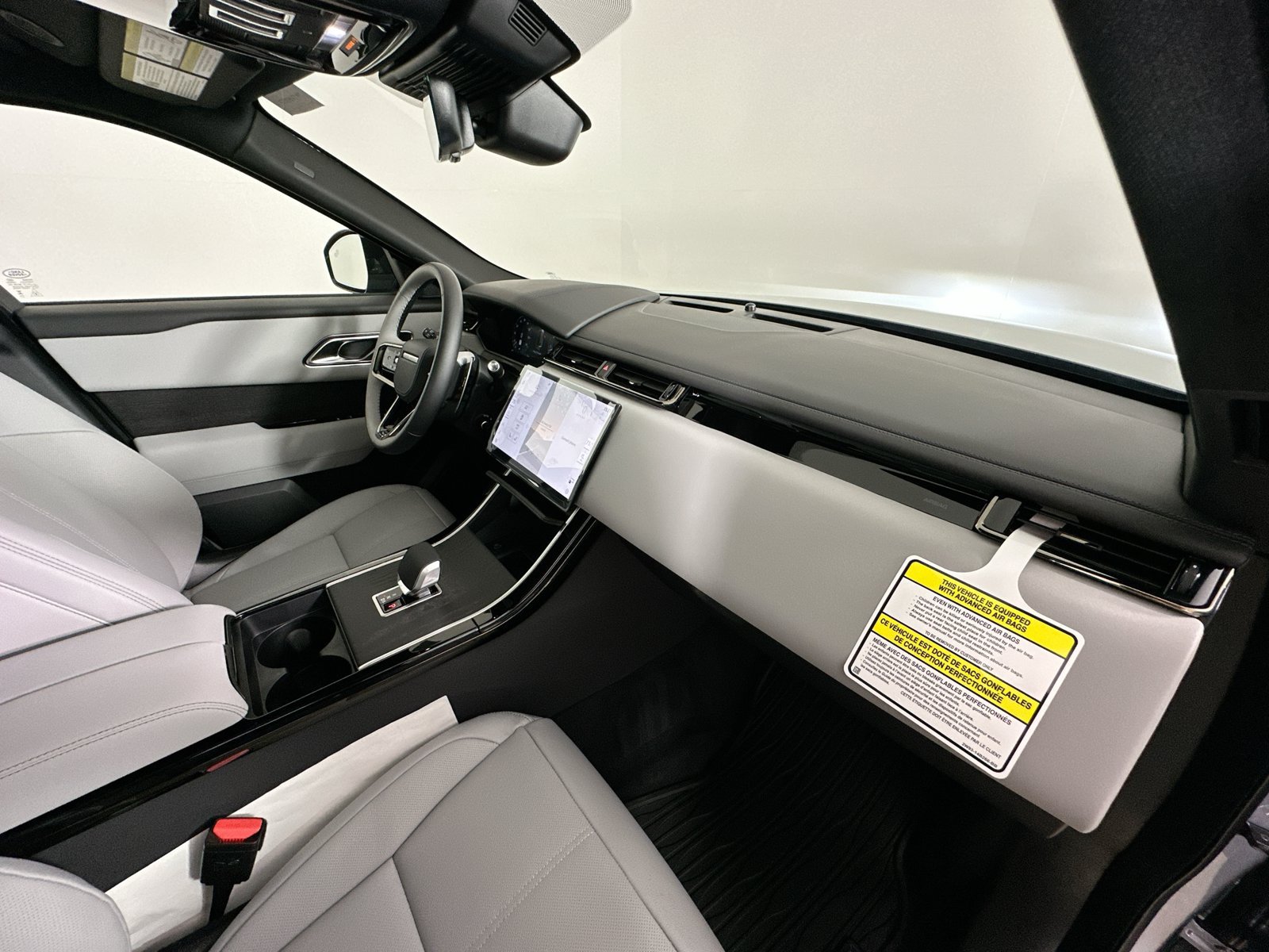 New 2026 Land Rover Range Rover Velar Belgravia AWD/4WD image 48