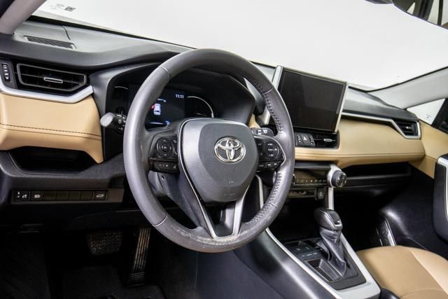 Used 2025 Toyota RAV4 XLE Premium FWD image 14