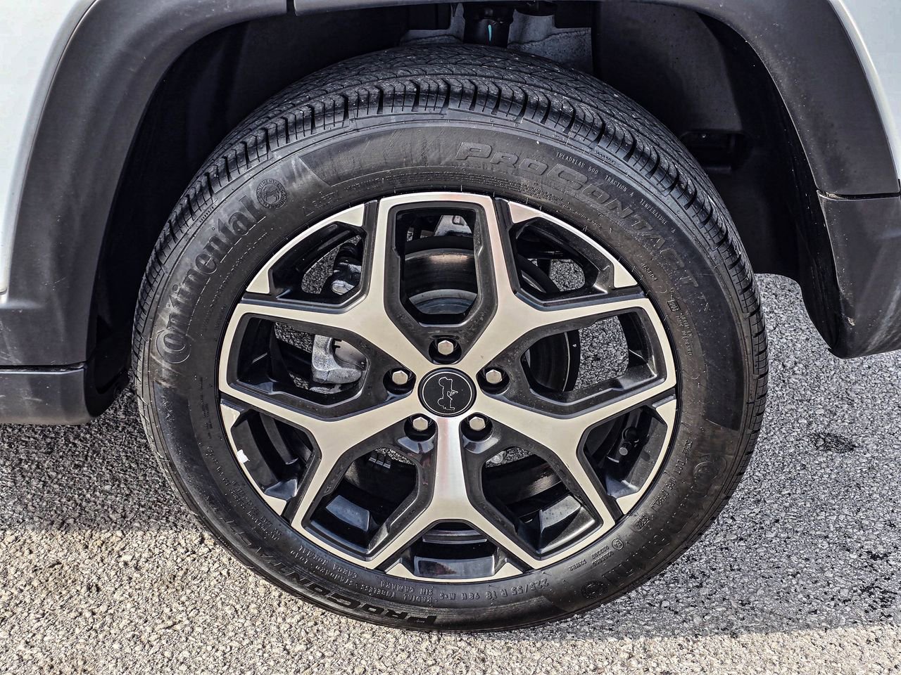 Used 2025 Jeep Compass Limited AWD/4WD image 9