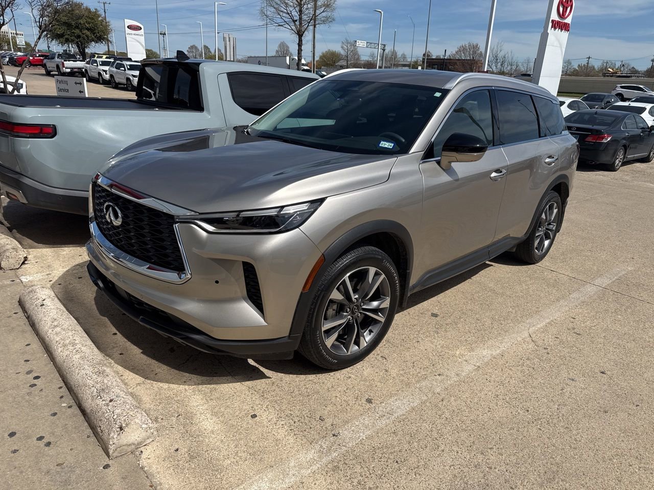 Used 2024 INFINITI QX60 Luxe