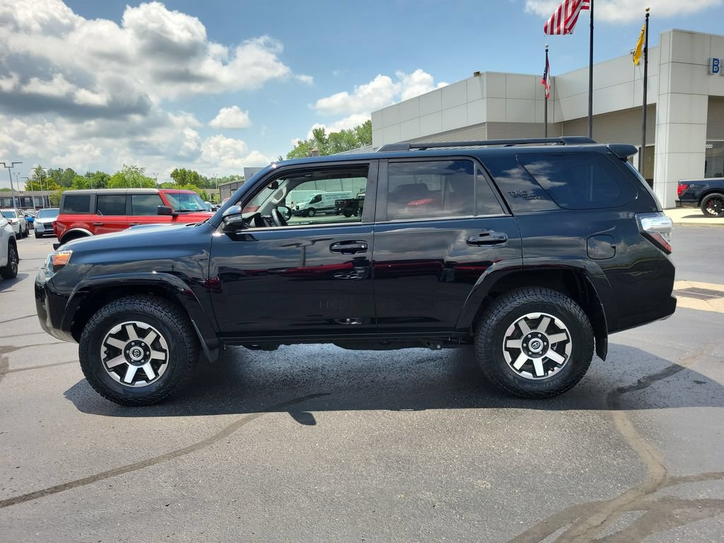 Used 2020 Toyota 4Runner TRD Off-Road Premium w/ Moonroof Package AWD/4WD image 7