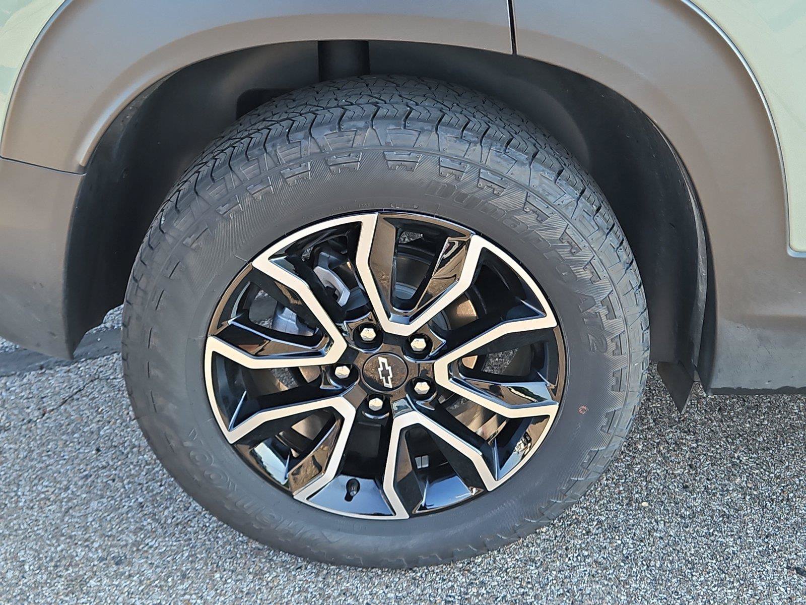 Used 2025 Chevrolet TrailBlazer ACTIV w/ Convenience Package FWD image 5