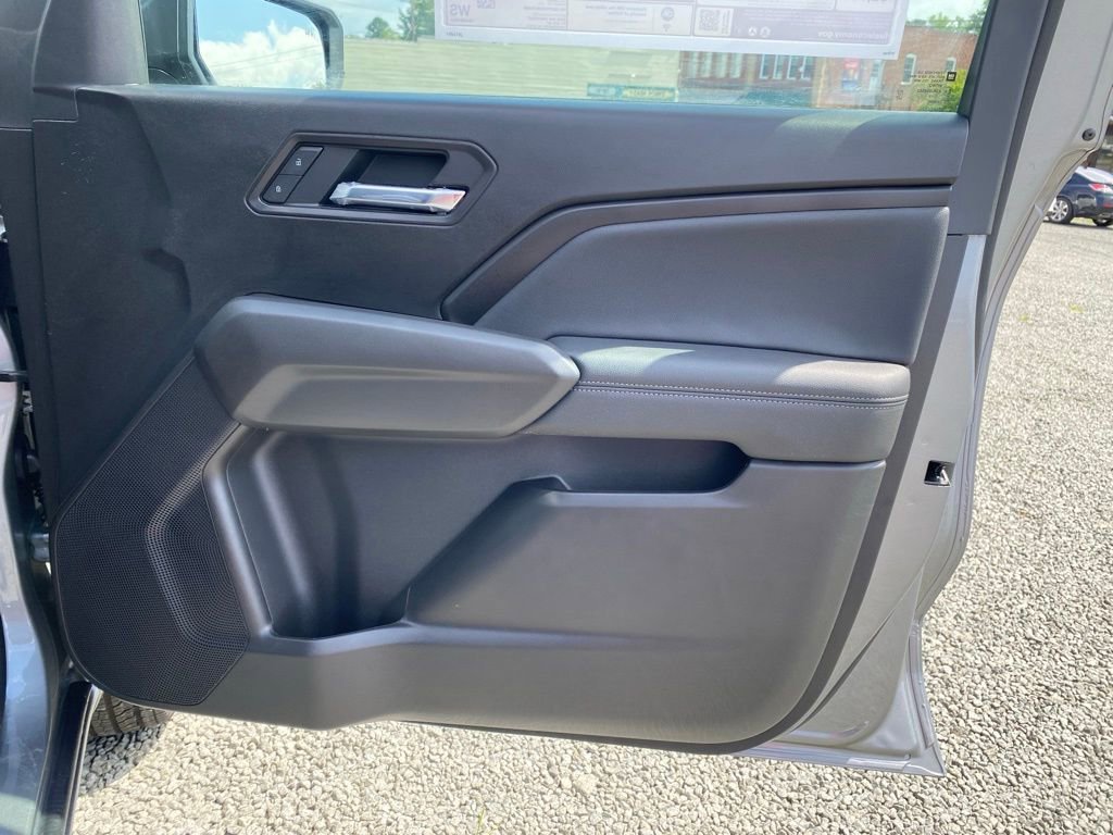 New 2025 Chevrolet Colorado LT w/ LT Convenience Package image 21