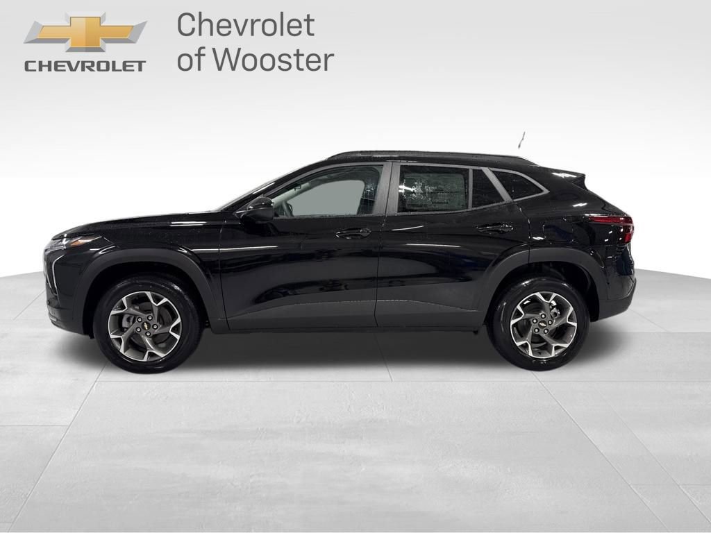 New 2026 Chevrolet Trax LT w/ LPO, Blackout Package image 2
