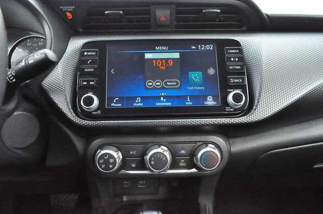 Used 2024 Nissan Kicks SV image 32