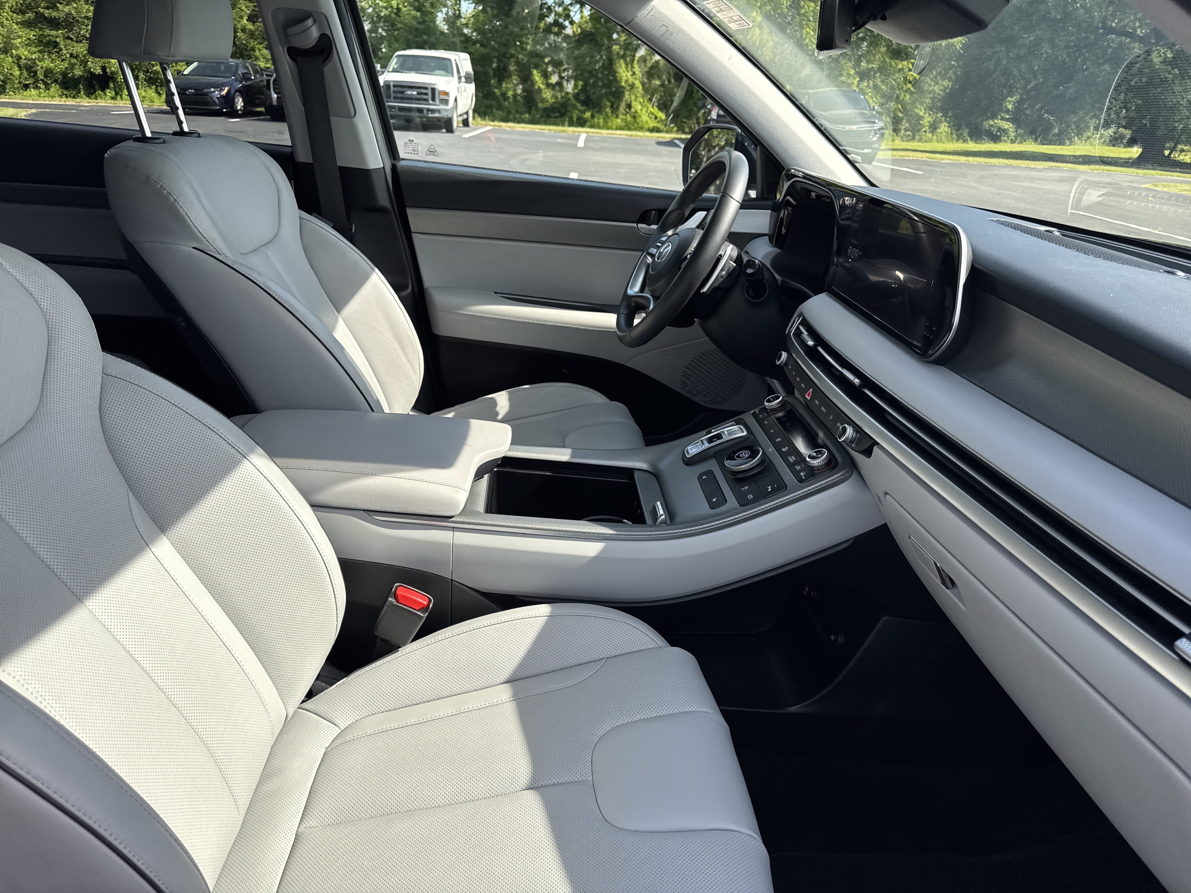Used 2025 Hyundai Palisade SEL FWD image 33
