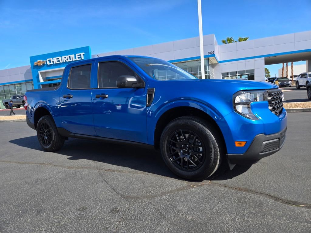 Used 2025 Ford Maverick XL w/ Equipment Group 102A AWD/4WD image 1