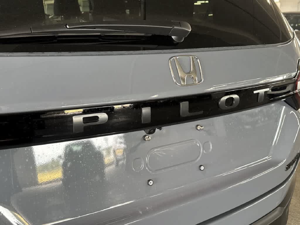New 2026 Honda Pilot Sport image 11