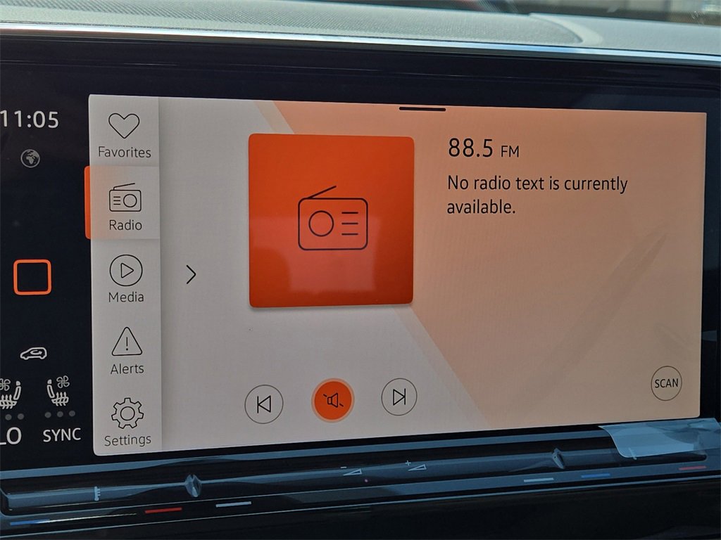 New 2025 Volkswagen Atlas Peak Edition SE image 21