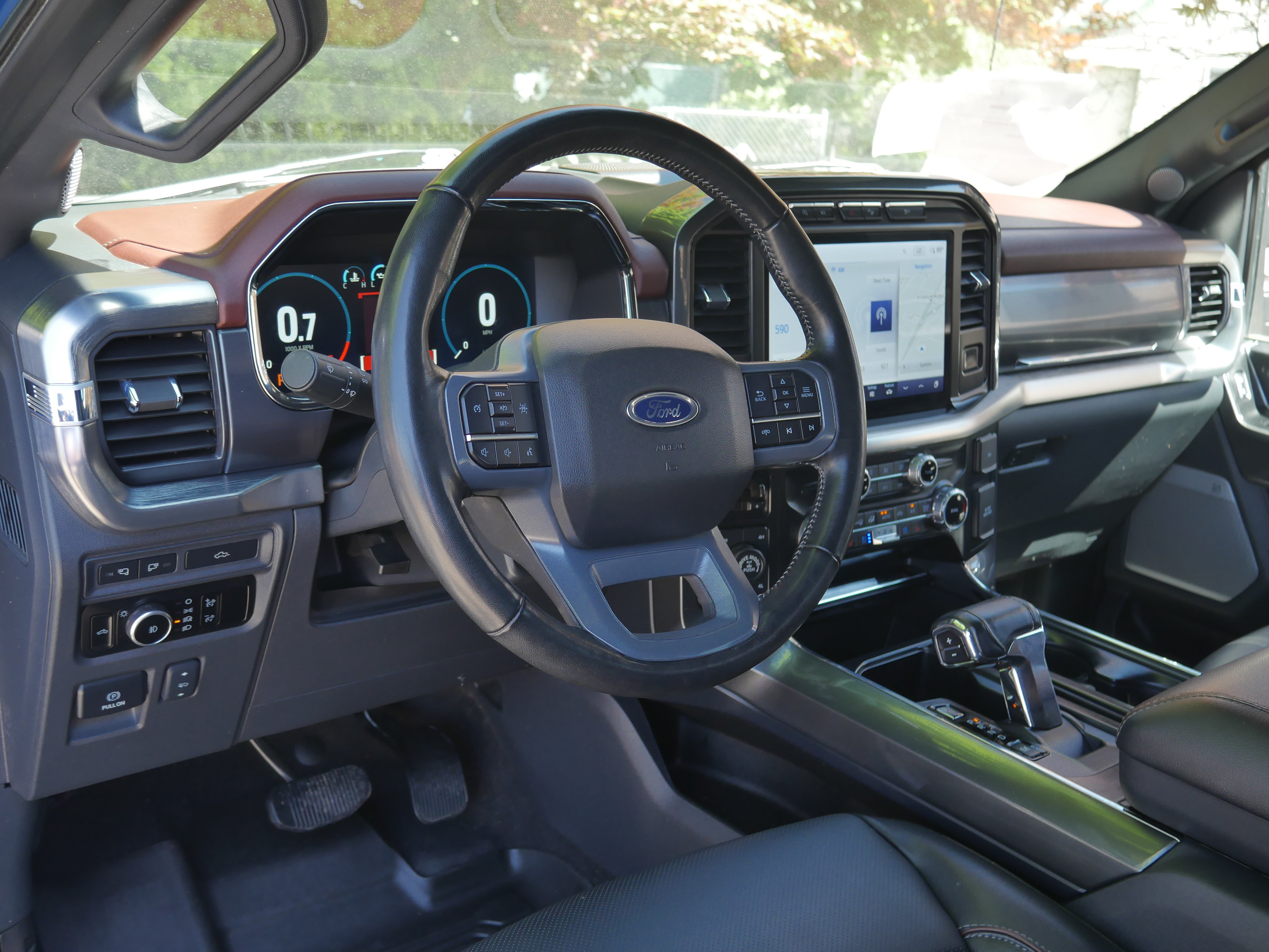 Used 2023 Ford F150 Lariat w/ FX4 Off-Road Package AWD/4WD image 4