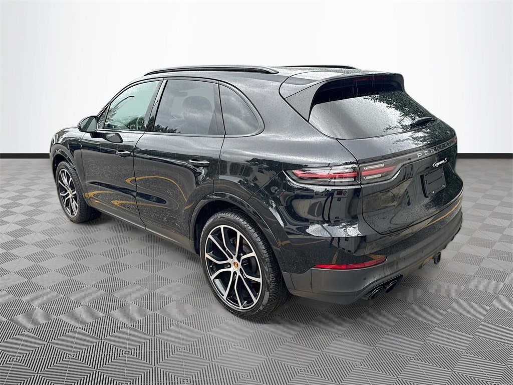 Used 2020 Porsche Cayenne S image 6