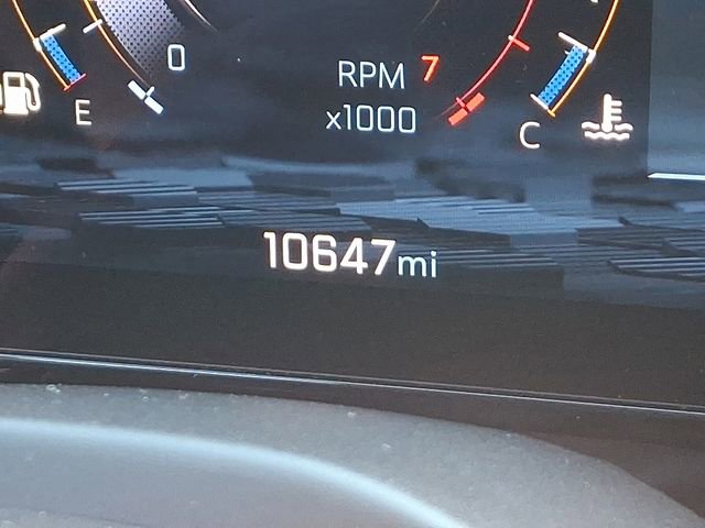 Used 2025 Chevrolet Suburban High Country w/ Sun And Tow Package image 6