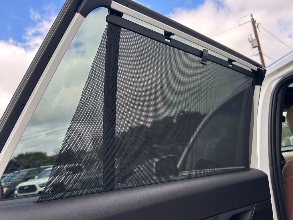 Used 2024 Toyota Grand Highlander AWD Hybrid image 18