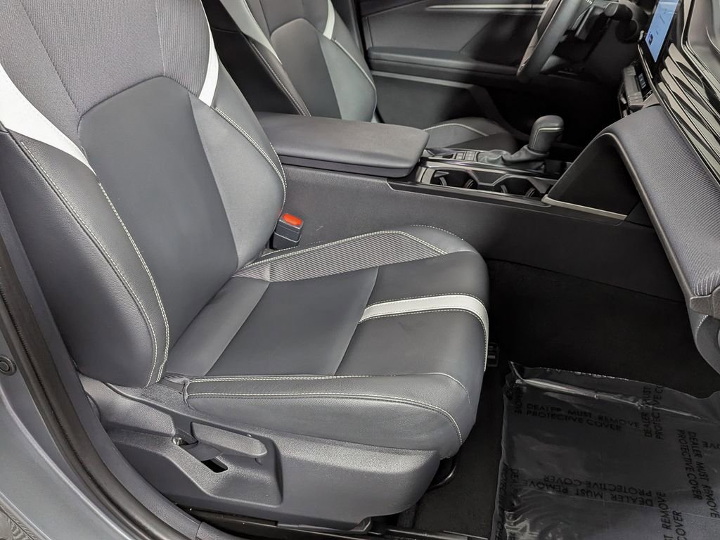 Certified 2025 Toyota Camry SE image 33