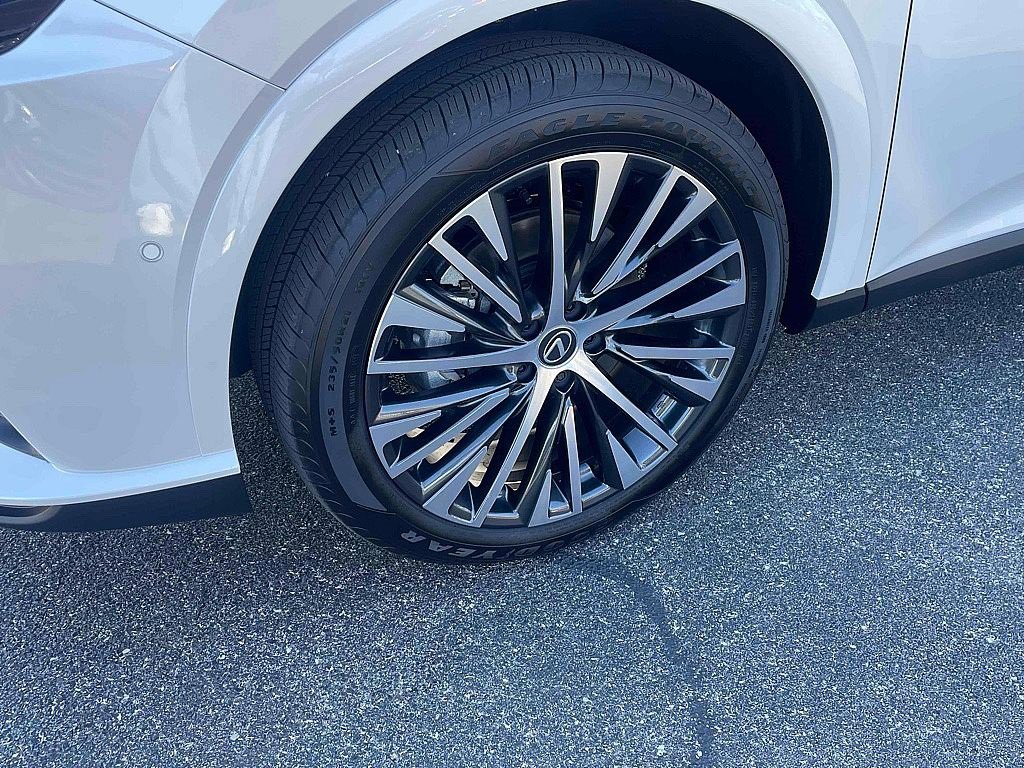 Certified 2025 Lexus RX 350 Premium Plus image 6