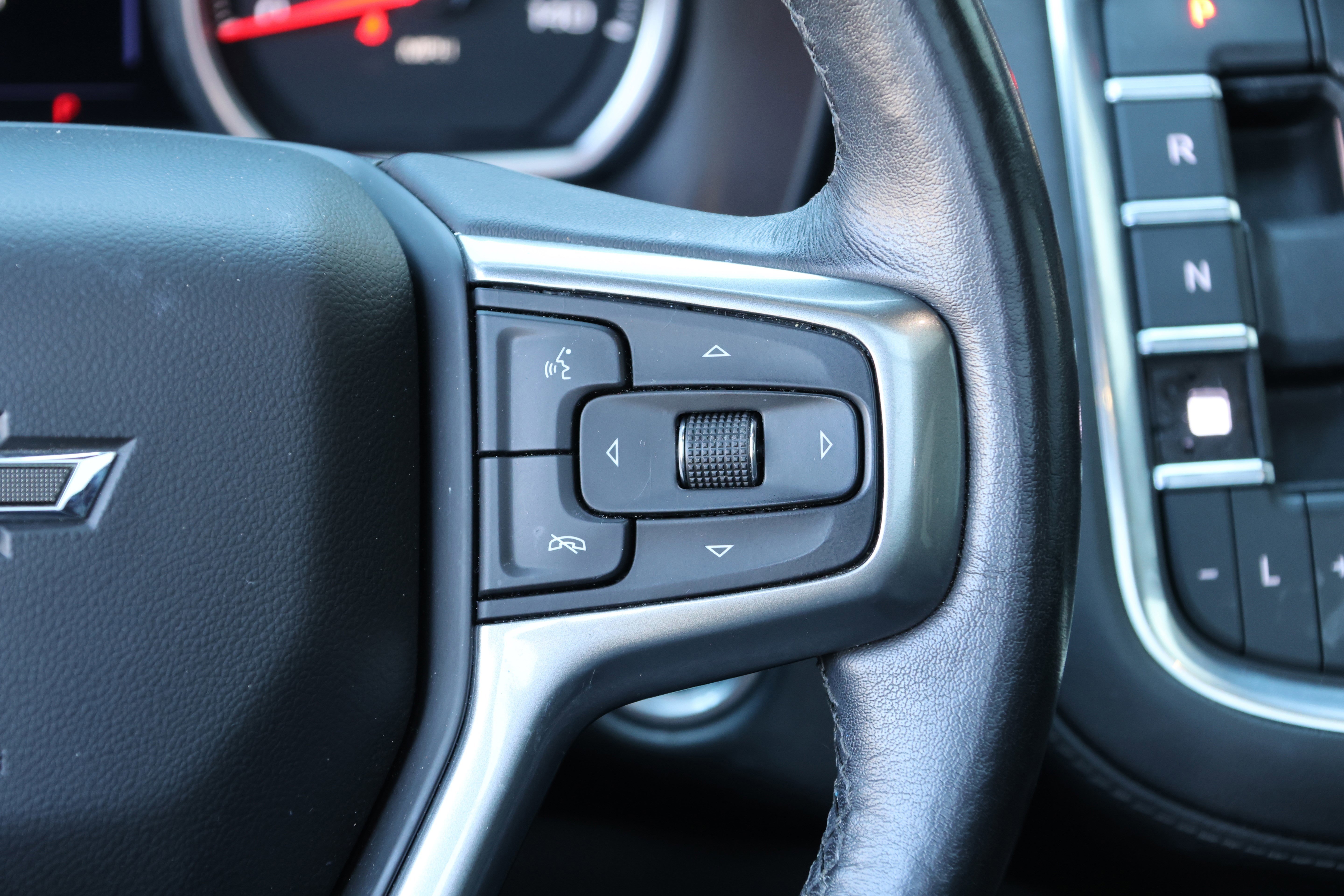 Used 2021 Chevrolet Suburban Z71 w/ Z71 Off-Road Package image 23