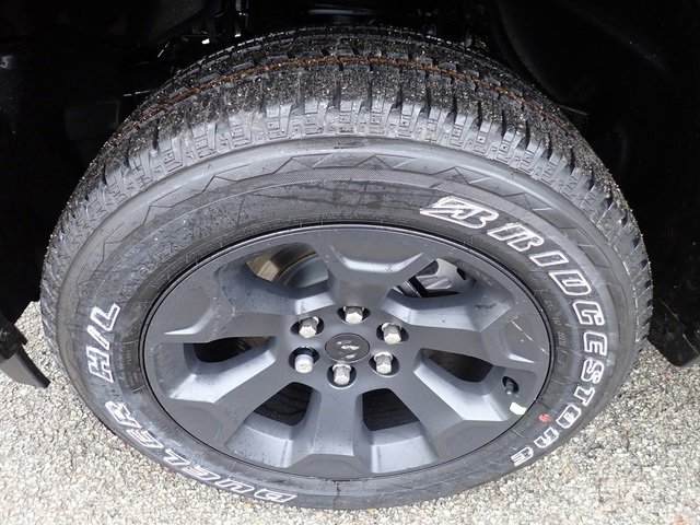 New 2026 RAM 1500 4x4 Crew Cab image 11