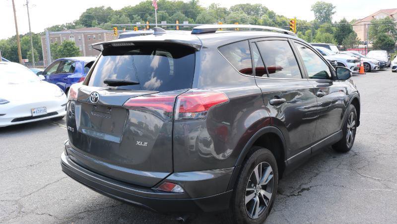Used 2018 Toyota RAV4 XLE FWD image 7