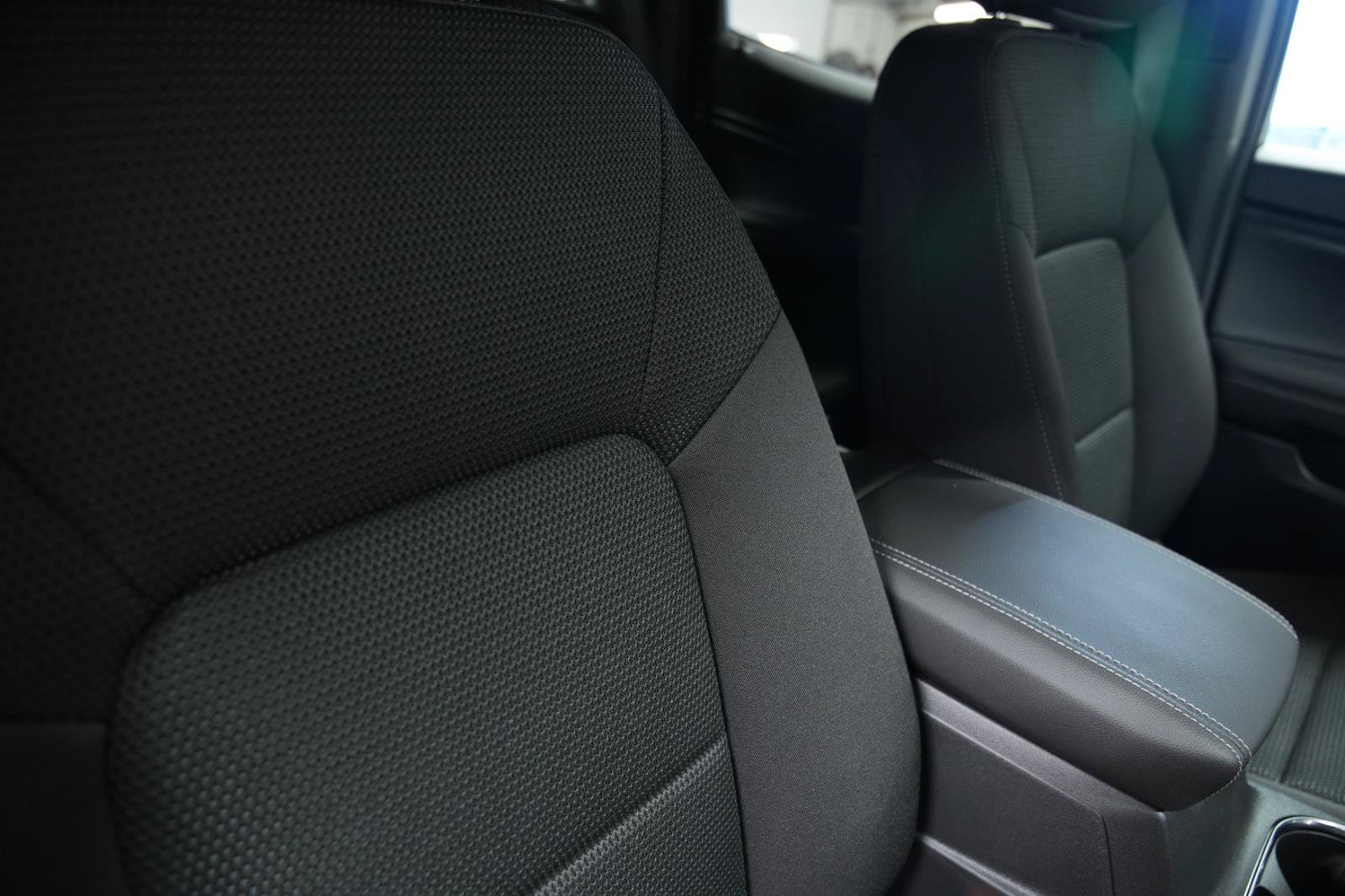 New 2026 GMC Canyon Elevation RWD image 18