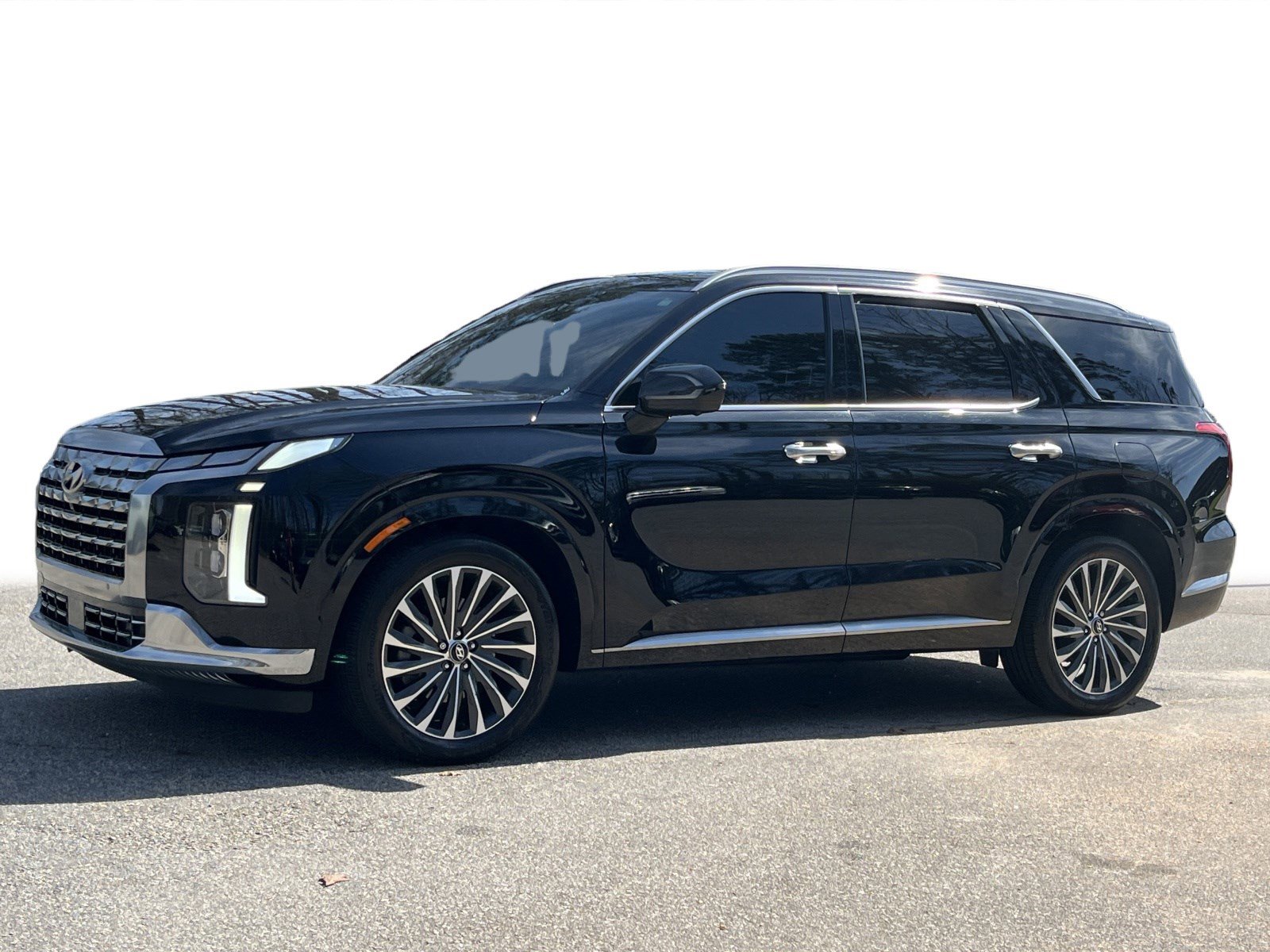 Used 2023 Hyundai Palisade Calligraphy w/ Cargo Package image 22