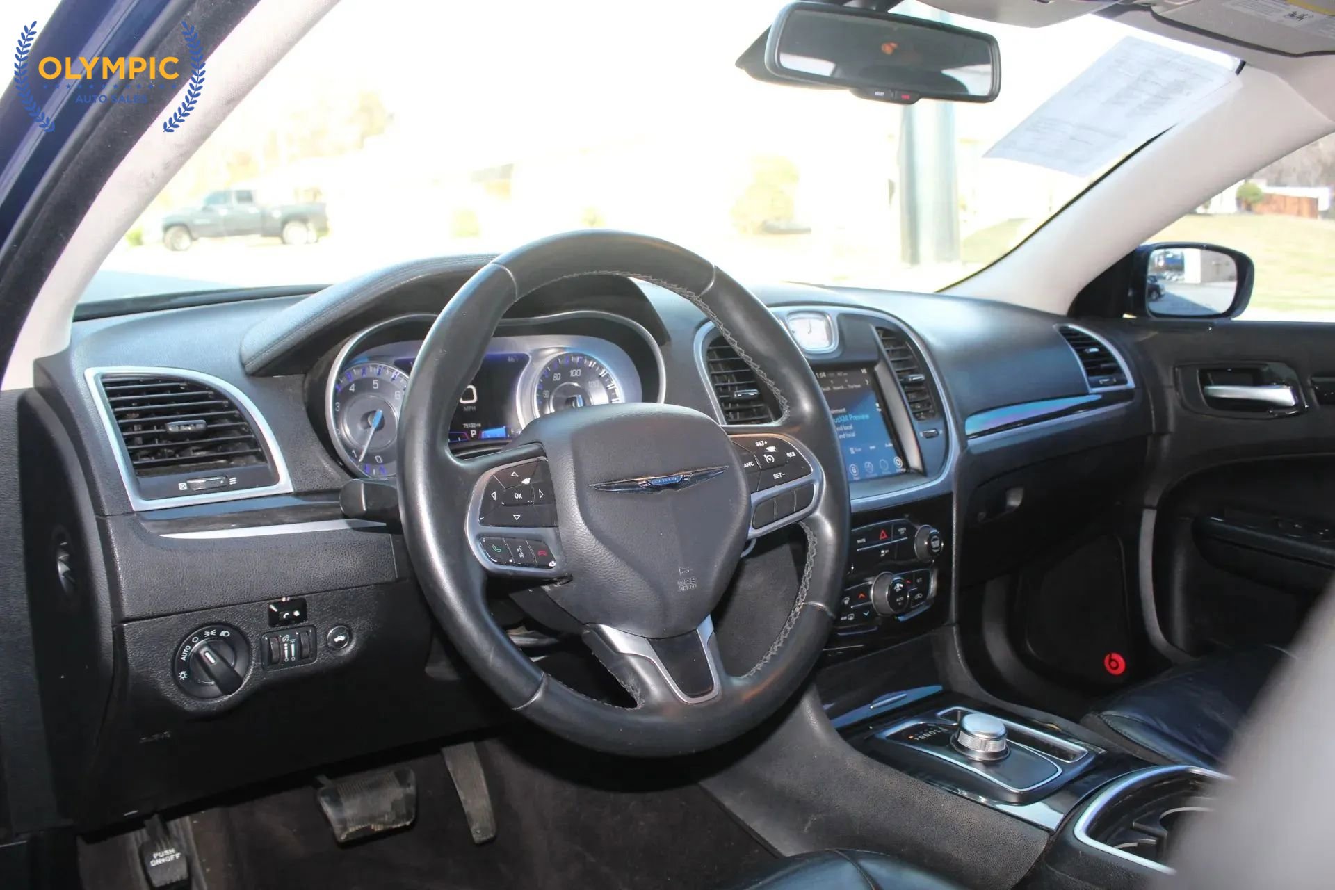 Used 2017 Chrysler 300 Limited image 14