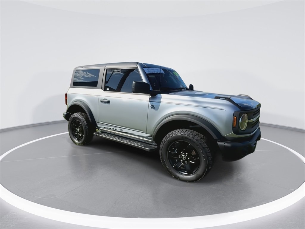 Used 2023 Ford Bronco Black Diamond image 2