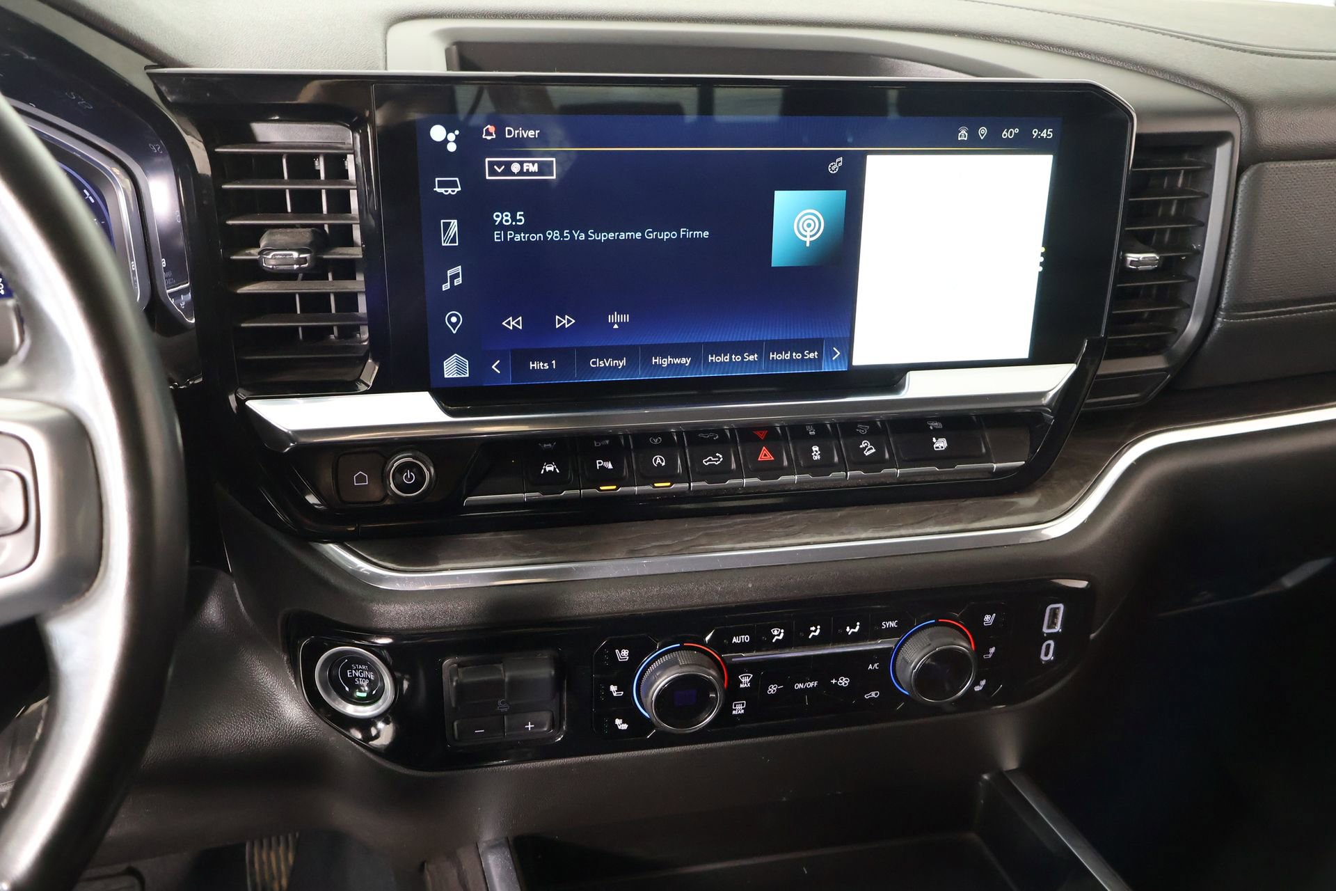 Used 2024 Chevrolet Silverado 1500 LTZ AWD/4WD image 5