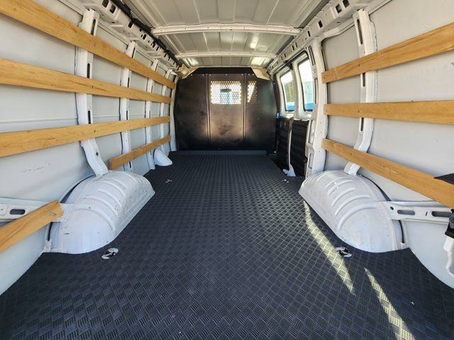 Used 2025 Chevrolet Express 2500 w/ Driver Convenience Package RWD image 32