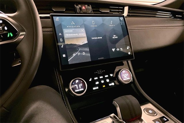 Used 2025 Jaguar F-PACE R-Dynamic S image 5