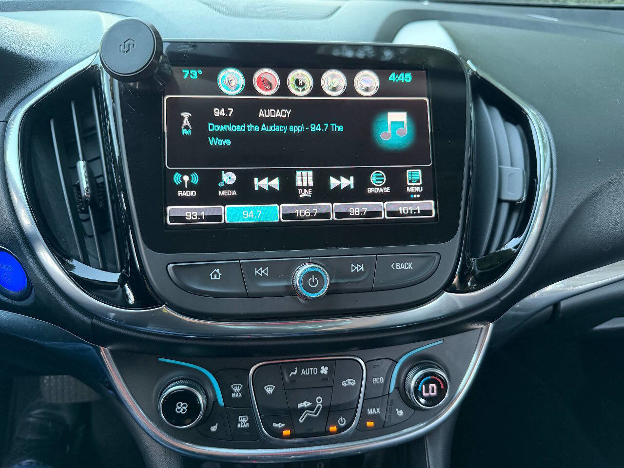 Used 2016 Chevrolet Volt Premier w/ Driver Confidence Package image 31