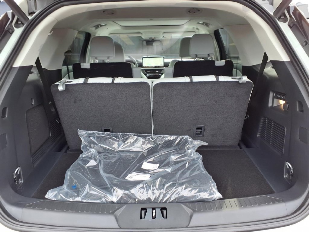 New 2026 Ford Explorer Platinum w/ LUX Leather Package AWD/4WD image 31