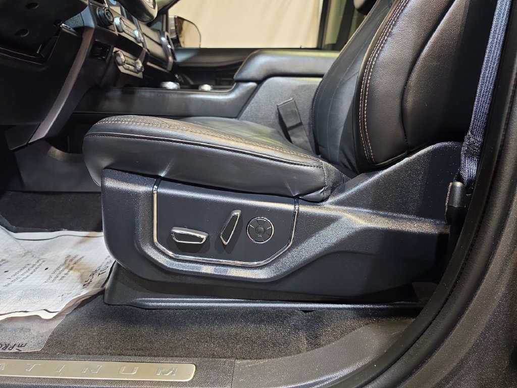 Used 2020 Ford Expedition Platinum AWD/4WD image 14