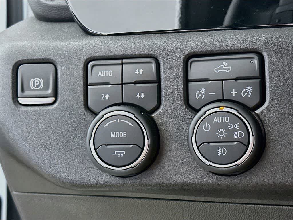 Used 2024 Chevrolet Silverado 1500 LT Trail Boss w/ Convenience Package II AWD/4WD image 27