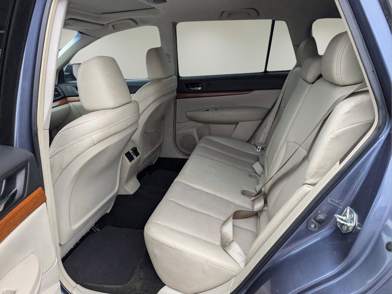 Used 2014 Subaru Outback 2.5i Limited w/ Moonroof Package image 11