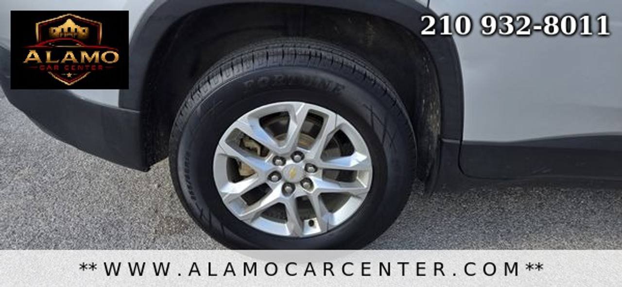 Used 2020 Chevrolet Traverse LT FWD image 13