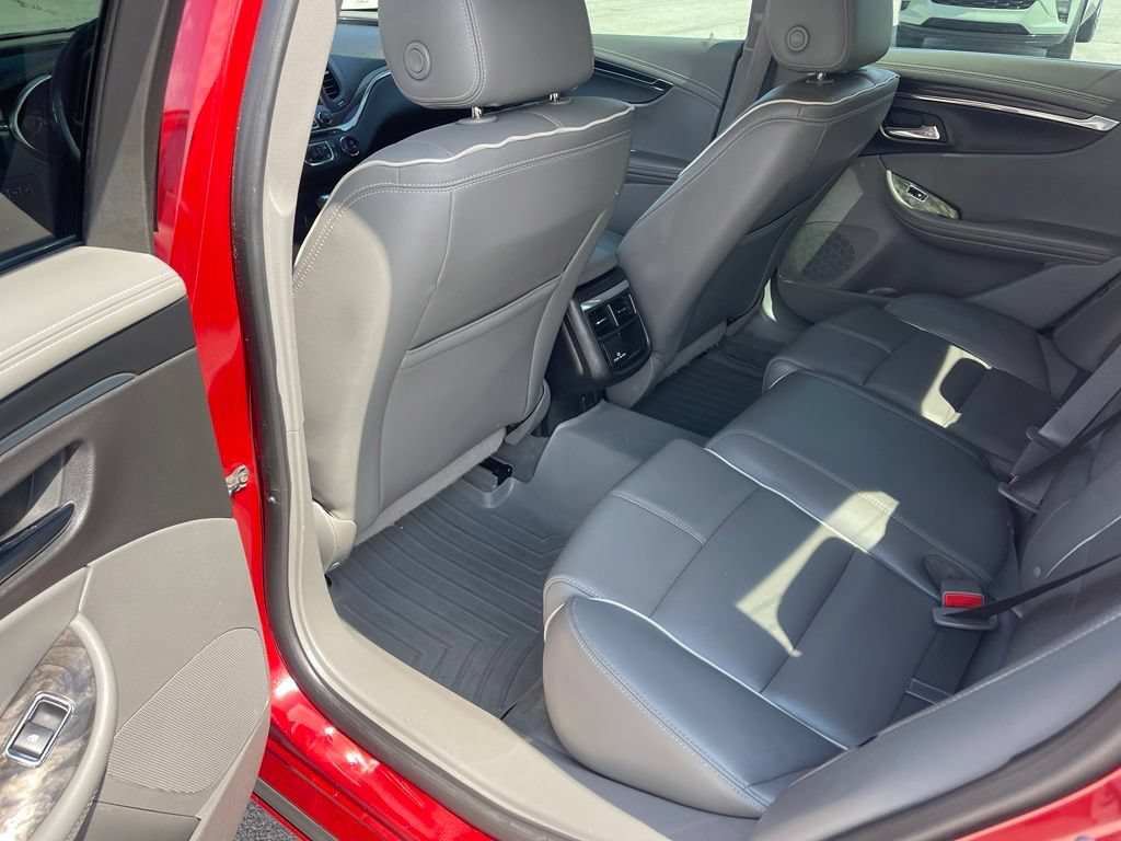 Used 2015 Chevrolet Impala LTZ FWD image 15