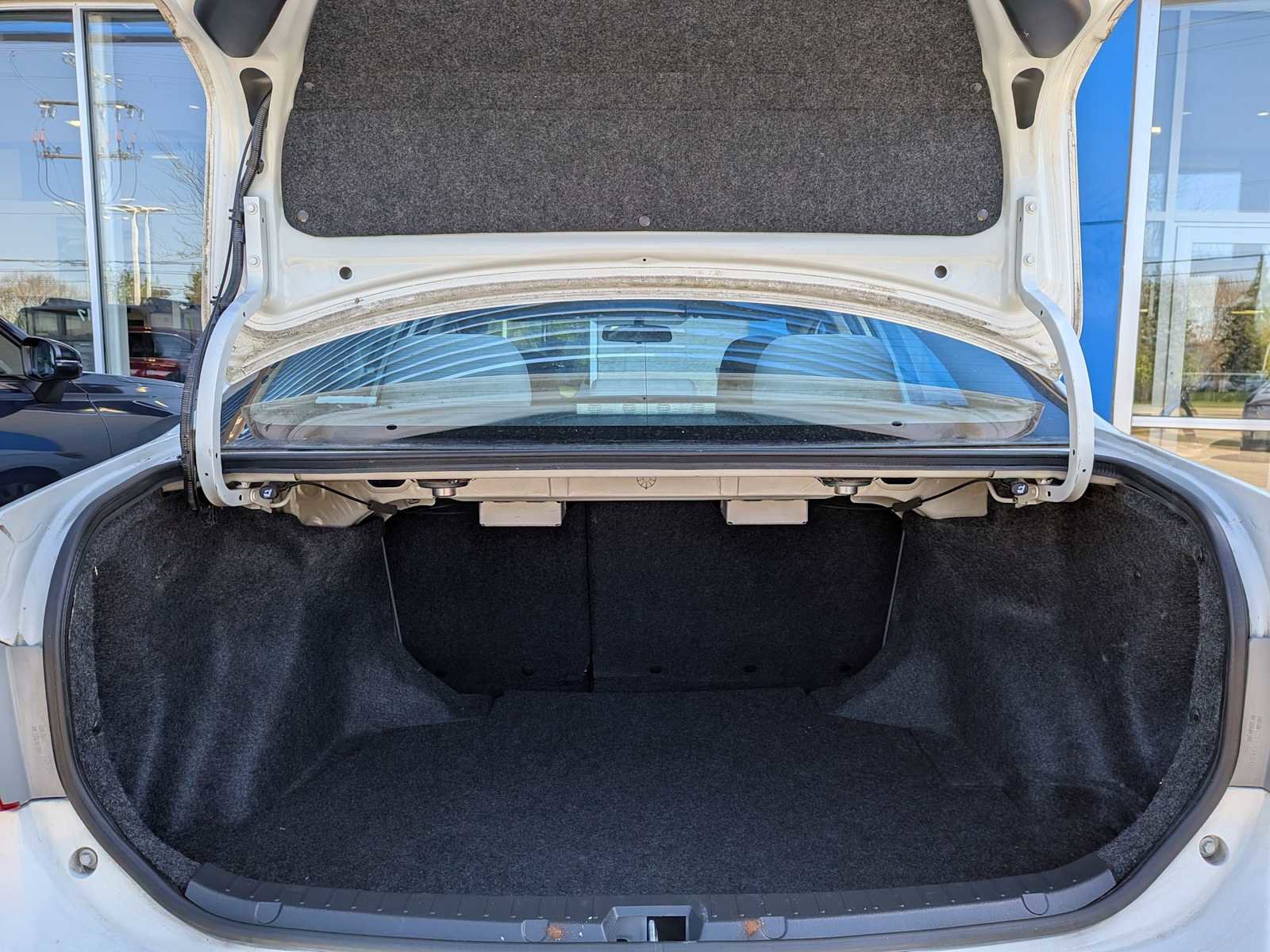 Used 2013 Toyota Corolla LE FWD image 26