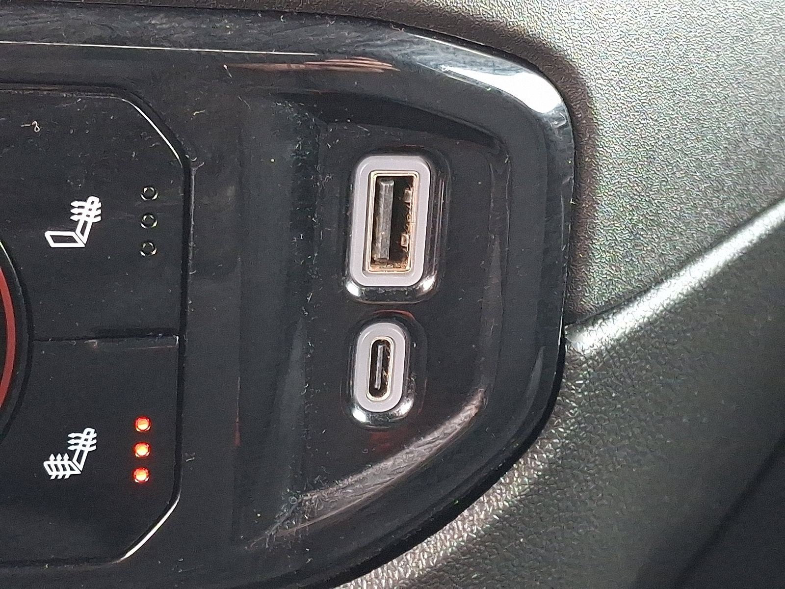 Used 2023 Chevrolet Silverado 1500 LT image 24