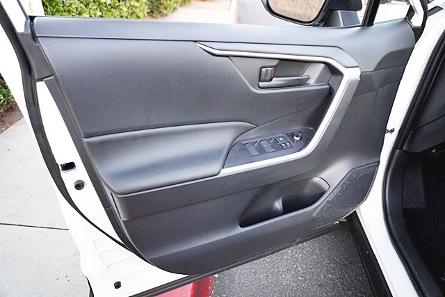 Used 2025 Toyota RAV4 LE image 22